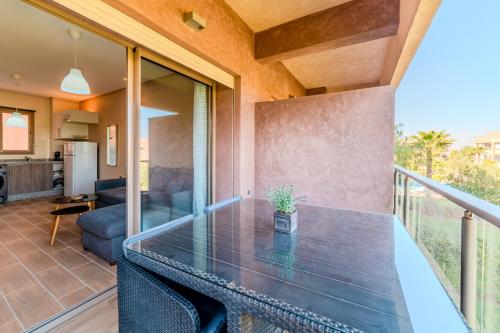 Elegant Appartement Piscine Golf et Wifi - image 13