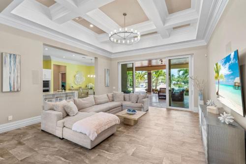 The Grand Mariner Estate. A Waterfront Retreat. in Port Salerno