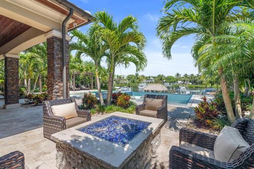 The Grand Mariner Estate. A Waterfront Retreat. in Port Salerno