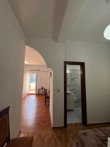 EK-Center Vila Berat - image 5