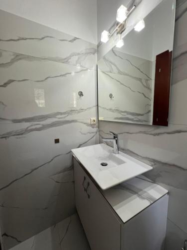 EK-Center Vila Berat - image 4