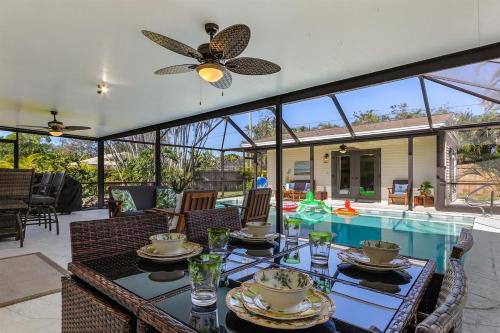 5 BDRM 3 Bath Naples Luxury Htd Pool Nr Beach Pets