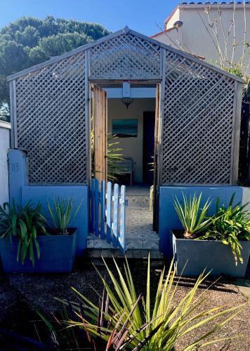 Charming house close to the Plage des Huttes