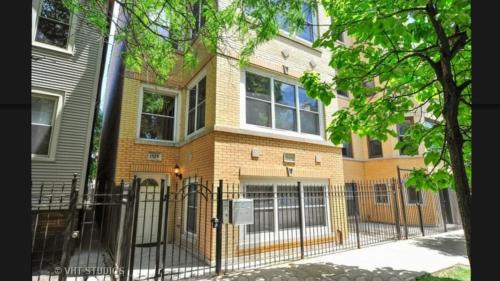 Beautiful 7 Bed, 3.5 Bathroom in Chicago, USA