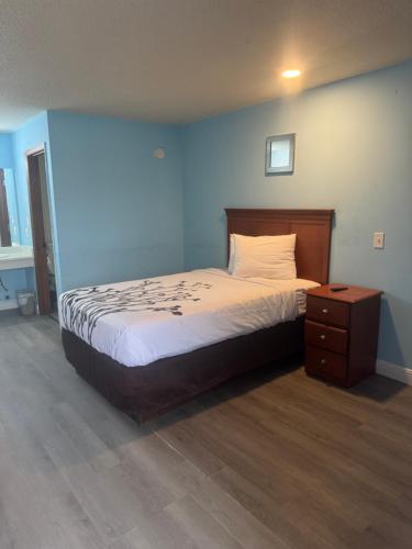 Oak Tree Inn - image 12