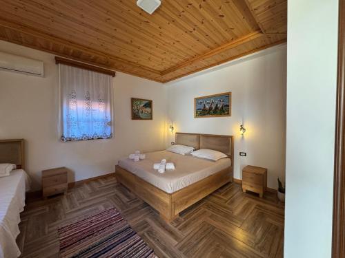 Comfort Triple Room image 5