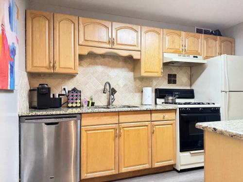 ATL Downtown 2 Bedroom Condo Free Parking LM302 in Atlanta, USA