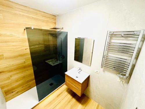 Standard Triple Room with Sea View image 1
