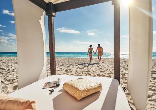 Exterior view of Grand Park Royal Cancun - All Inclusive