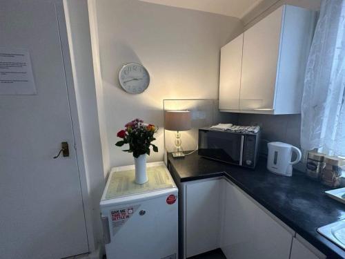 City Centre Rooms with Private Parking - Cummer