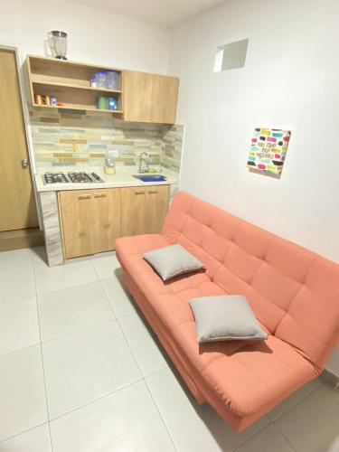 23 BELO APARTAMENTO CON BALCON EN LAURELES ESTADiO 2 HAB 2 BAÑOs, Medellín (fotografie 6)