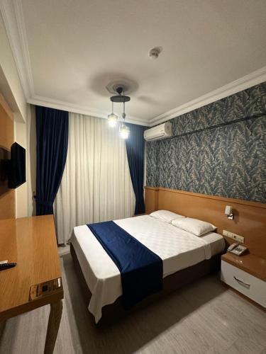 Economy Double Room image 7