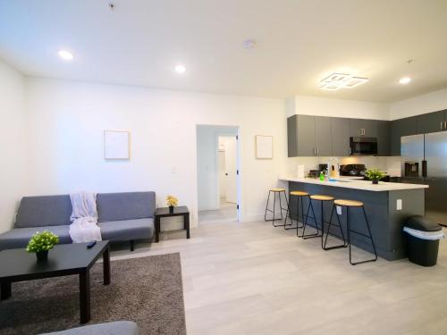 New Modern Serenity- 2BR Retreat near New York City in Bayonne, USA