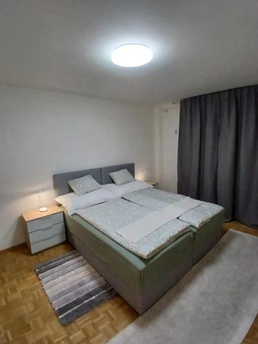 4 Zimmer, 6 Betten, neu möbliert, im Zentrum, Bâle (photo 7)