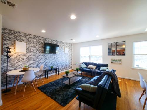 Remarkable 3 Room Apt Close to NYC in Jersey City, USA