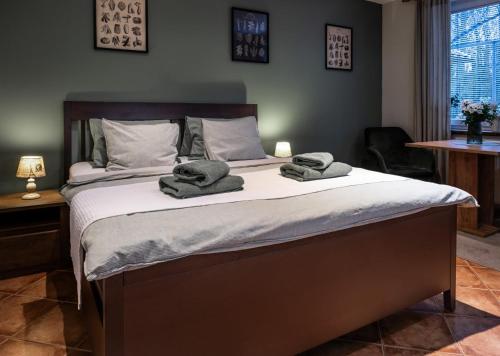 1 queen bed
