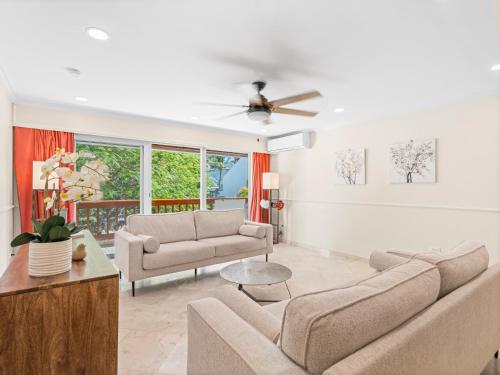 Sunny Days at Simpson Bay Yacht Club