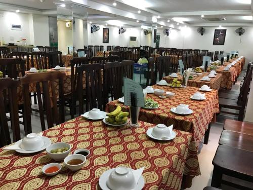 Phong Lan Hotel Cua Lo - 레스토랑