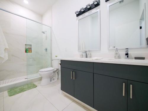 Vast Fully Furnished 2-Bed Close to NYC in Bayonne, USA