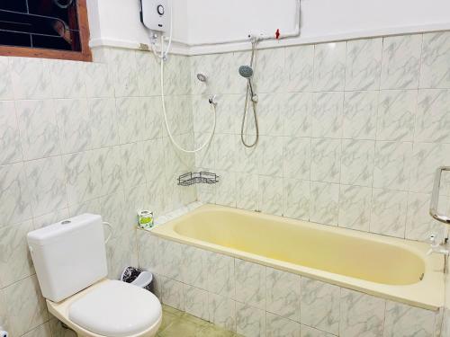Twin Room with Garden View image 1