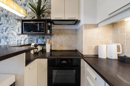 Lovely Home - Free Garage - Balcony, Budapest (foto 9)