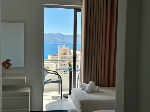 Hotel Oxhaku, Sarandë