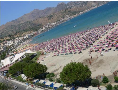  Casa vacanze I Gabbiani Giardini Naxos in Schisò