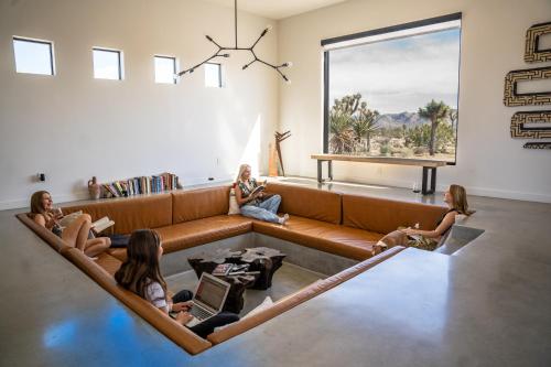 The Moasis 5 Acres With Pool & Bar in Yucca Valley, USA