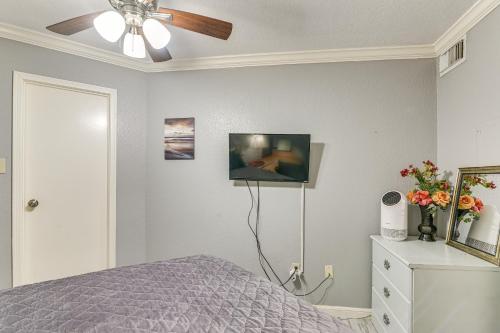 Updated Galveston Condo Walk to 61st St Pier - image 13