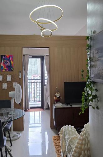 SMDC Red Residences Makati w own parking slot, Manila