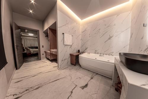 Ventiri RoofTop Luxury Suite 4, Central, Near Hilton, Athens (photo 7)