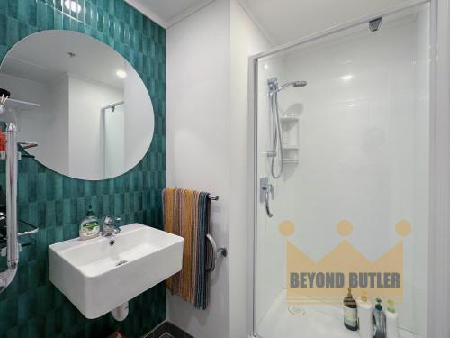 Modern 2B on Queen St with FREE Gym!, Окленд (фото 9)