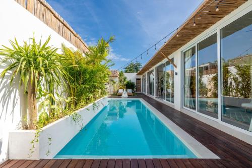 Villa with Private Pool image 5