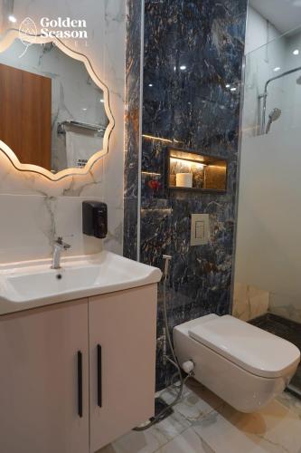 Deluxe Double or Twin Room with City View image 4