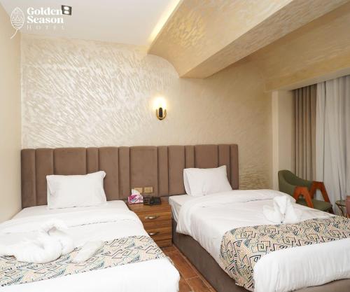 King Room with Garden View room in Golden Season Hotel