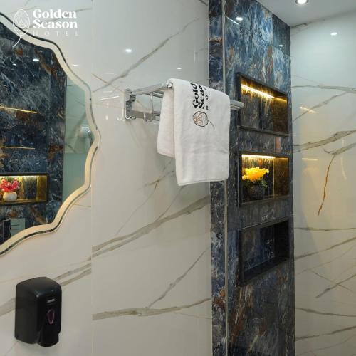 Deluxe Double or Twin Room with City View image 3