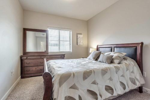 Downtown Condo Near Convention Center (Disability Access) detail
