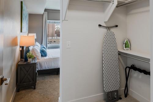 Convention Ctr-Spacious 2BR 2BA-Spa,Pool,Gym,Pkg Convention Ctr-Spacious 2BR 2BA-Spa,Pool,Gym,Pkg