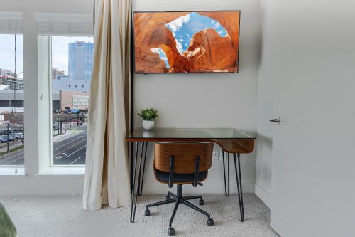 Convention Ctr-Spacious 2BR 2BA-Spa,Pool,Gym,Pkg Convention Ctr-Spacious 2BR 2BA-Spa,Pool,Gym,Pkg