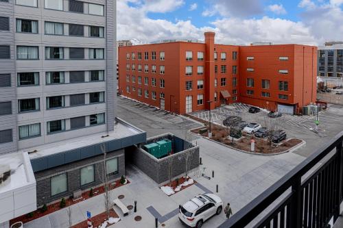 Convention Ctr-Spacious 2BR 2BA-Spa,Pool,Gym,Pkg Convention Ctr-Spacious 2BR 2BA-Spa,Pool,Gym,Pkg