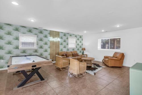 MiniGolf-Hot Tub-Firepit-Games in 默特爾格羅夫