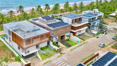 Casa MAR Pé Na Areia em Guarajuba 8 Suítes