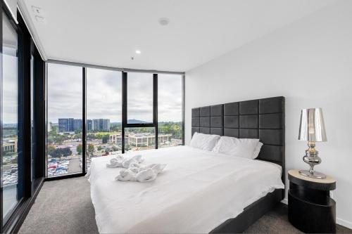 Modern Chic 1-Bedroom Apartment with Parking in Woden Valley