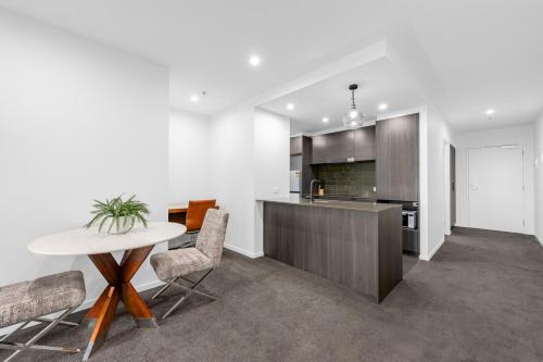Modern Chic 1-Bedroom Apartment with Parking in Woden Valley