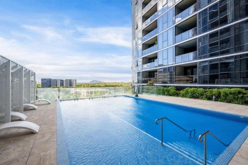 Modern Chic 1-Bedroom Apartment with Parking in Woden Valley