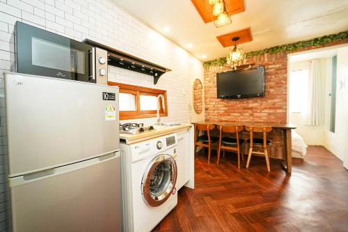 3-Gu&Anne house Hongdae 6room & 4bath House, Soul (fotografie 8)