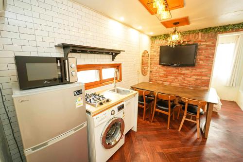 3-Gu&Anne house Hongdae 6room & 4bath House, Soul (fotografie 9)