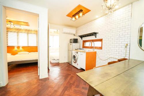 3-Gu&Anne house Hongdae 6room & 4bath House, Soul (fotografie 7)