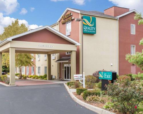 Quality Inn & Suites Meriden - image 14