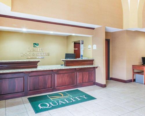 ردهة, كواليتي إن آند سويتس (Quality Inn & Suites) in Meriden